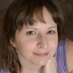 Meet your Posher, Cassandra